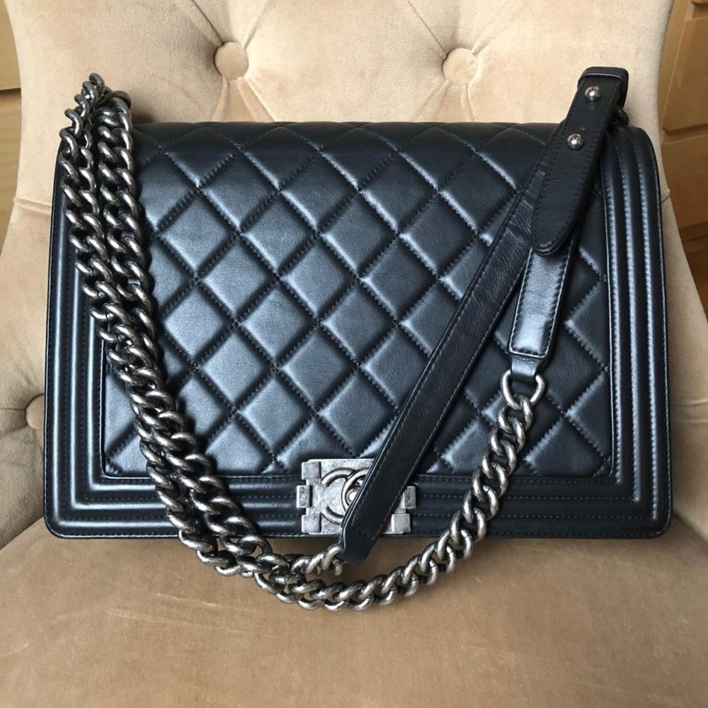 SOLD❌Chanel Classic Quilted Large Le Boy Bag - Picture 1 of 8
